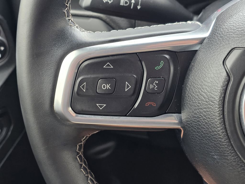 Used 2022 Jeep Wrangler Unlimited Sahara image 32