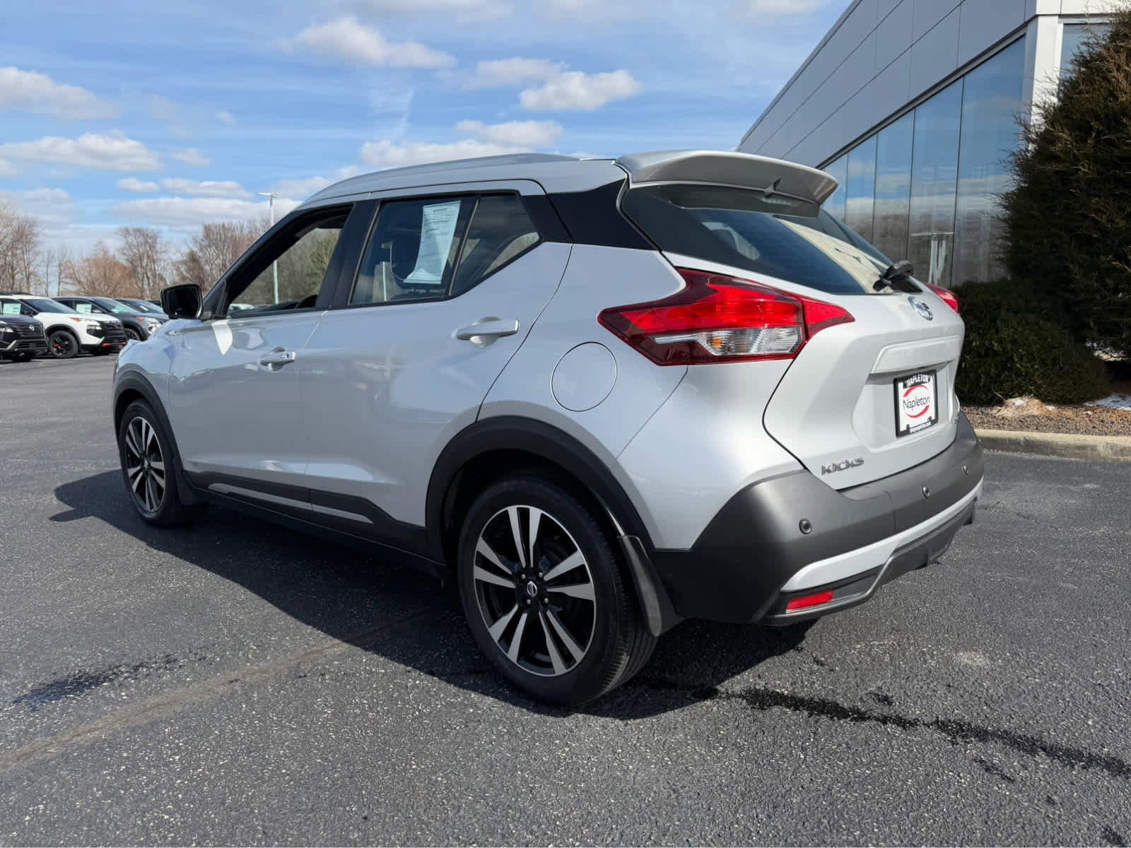 Used 2020 Nissan Kicks SR w/ SR Premium Package image 5