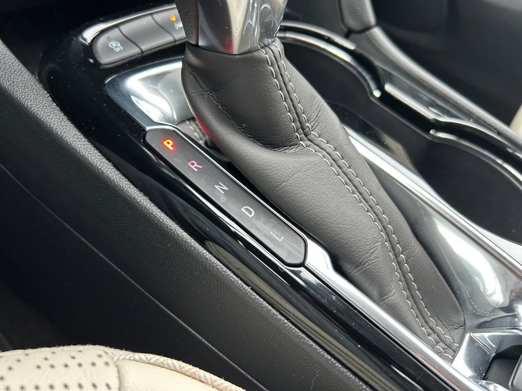 Used 2023 Buick Encore GX Essence w/ Experience Buick Package image 22