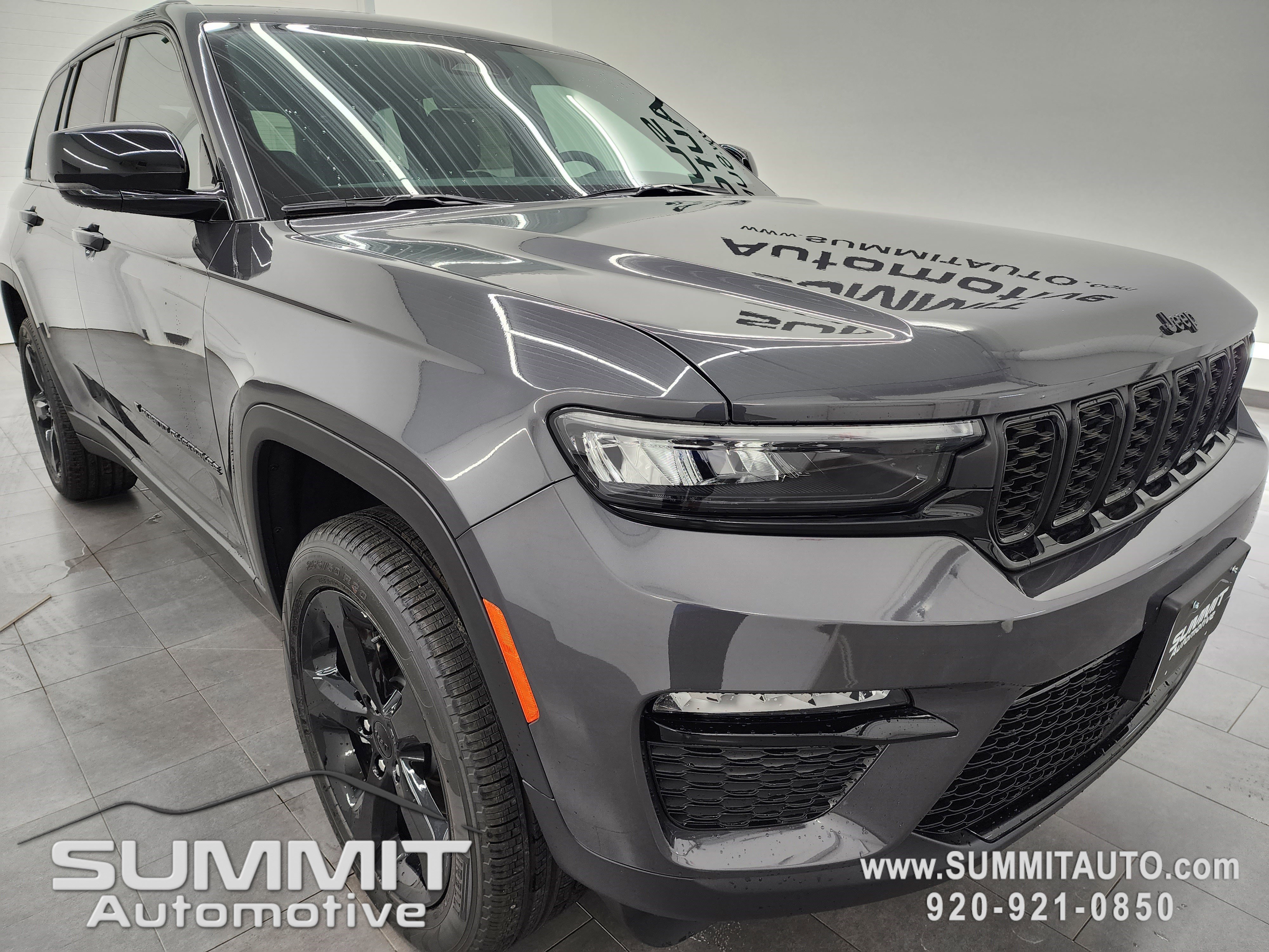 New 2025 Jeep Grand Cherokee Limited w/ Black Appearance Package image 2