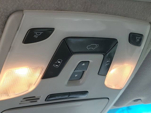 Used 2011 Toyota Sienna XLE image 25