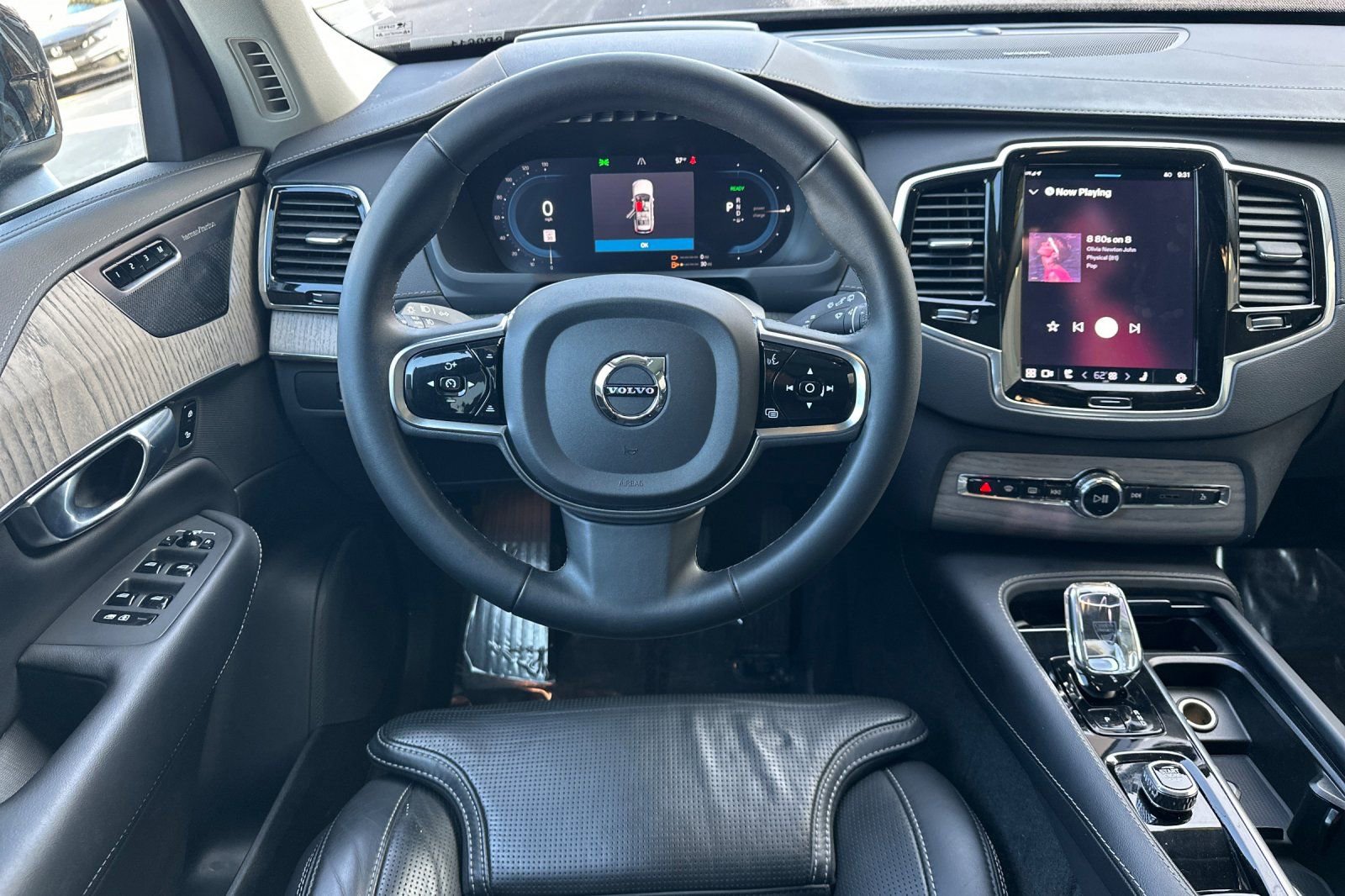 Certified 2023 Volvo XC90 T8 Ultimate image 17