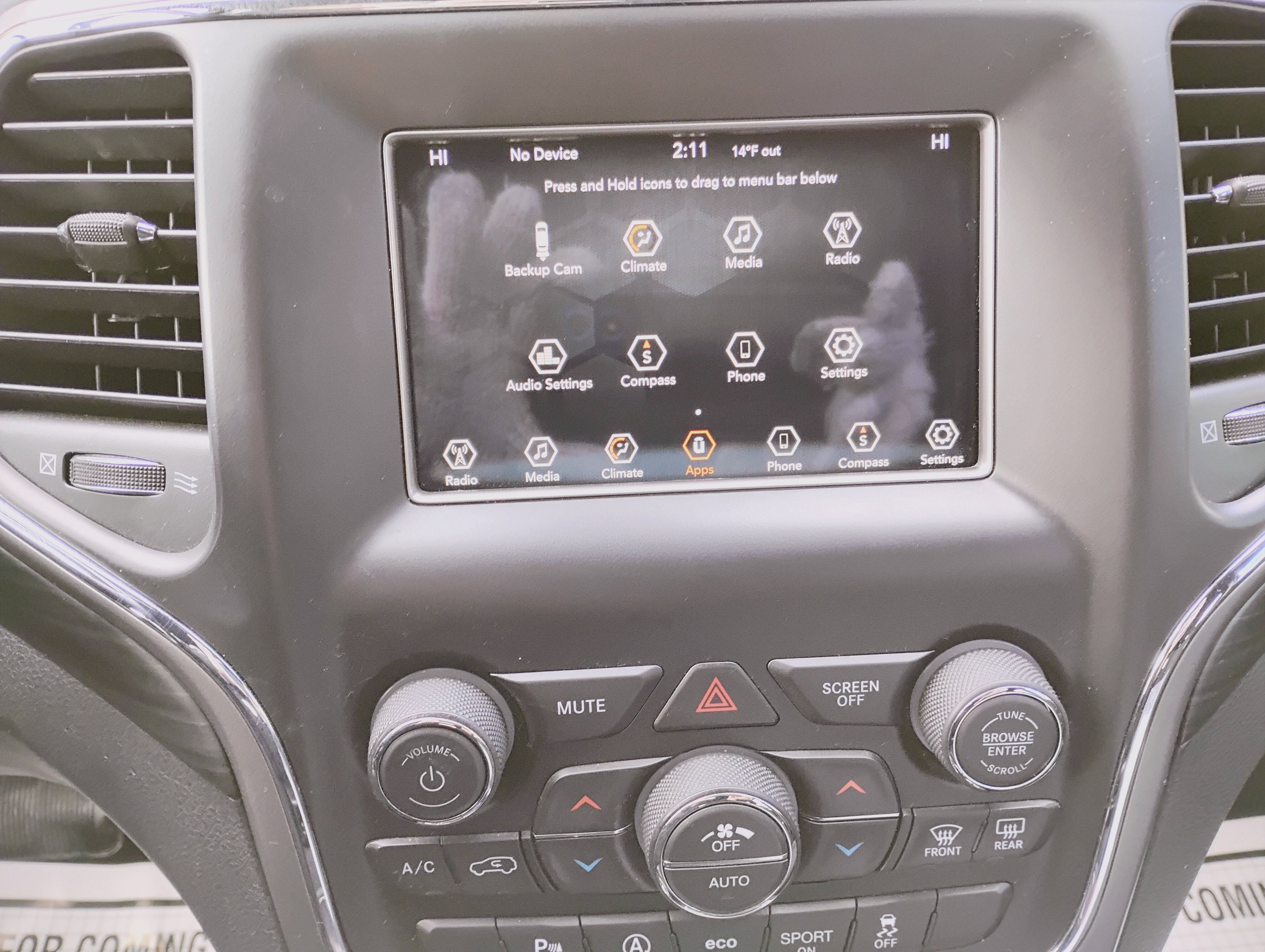 Used 2020 Jeep Grand Cherokee Laredo image 7