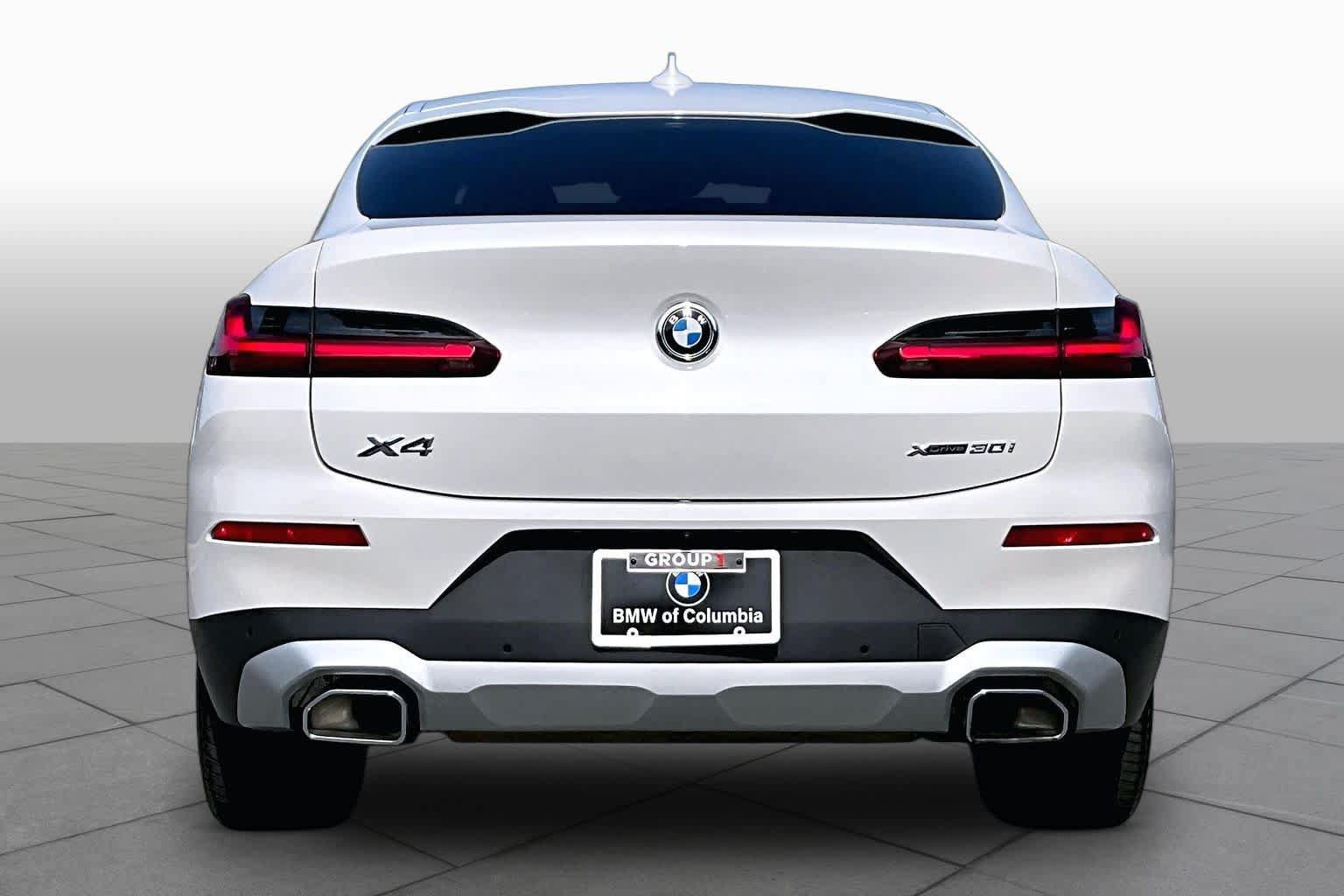 Used 2024 BMW X4 xDrive30i w/ Premium Package AWD/4WD image 4
