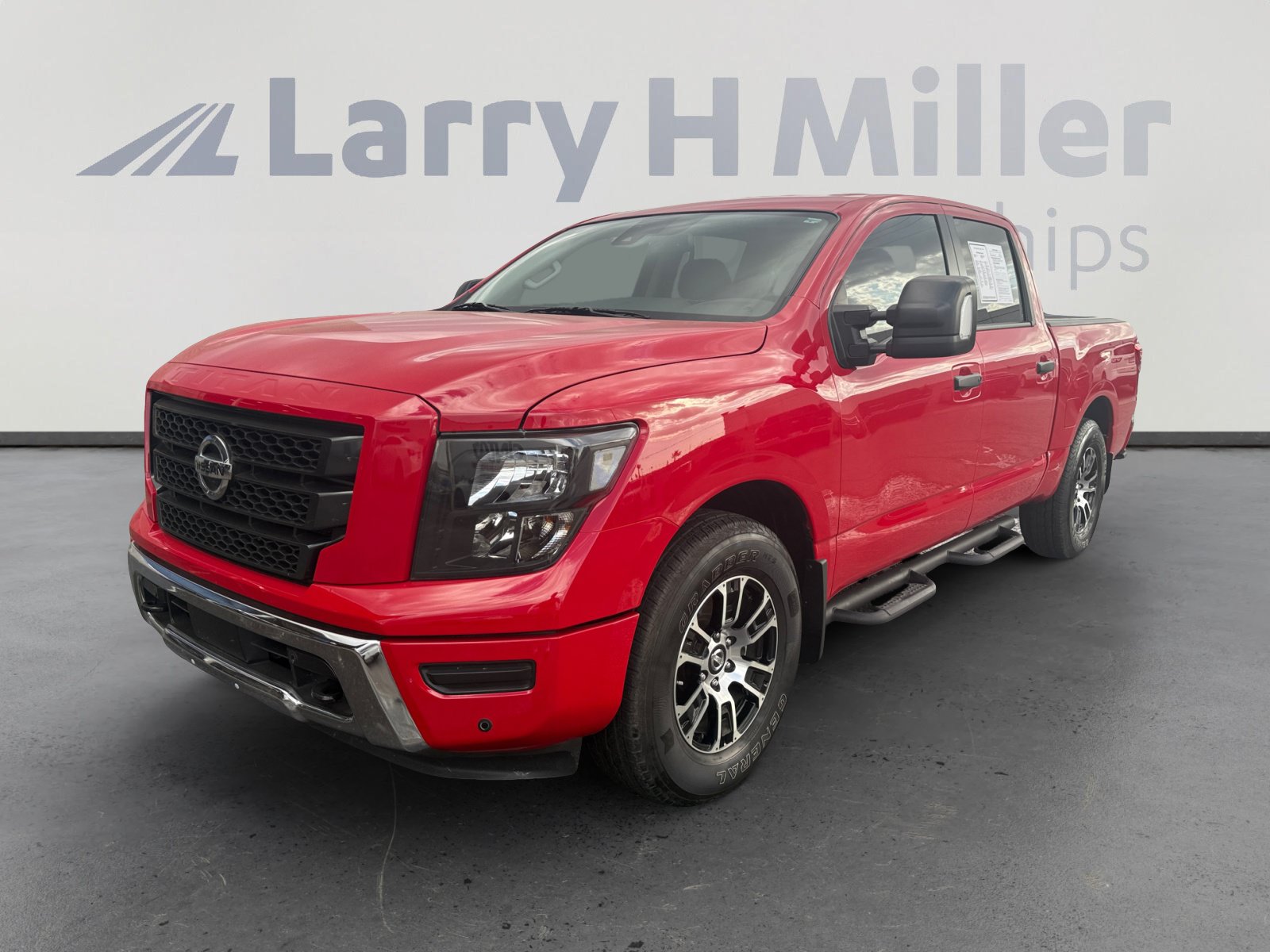 Used 2022 Nissan Titan SV w/ SV Convenience Package RWD image 1