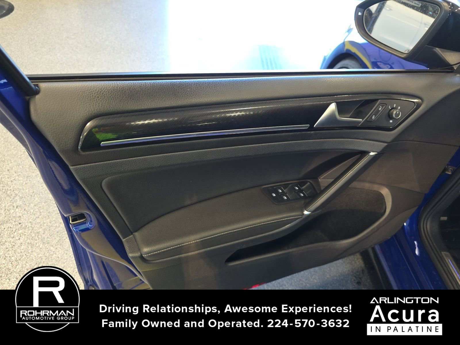 Used 2019 Volkswagen Golf R 4-Door AWD/4WD image 10