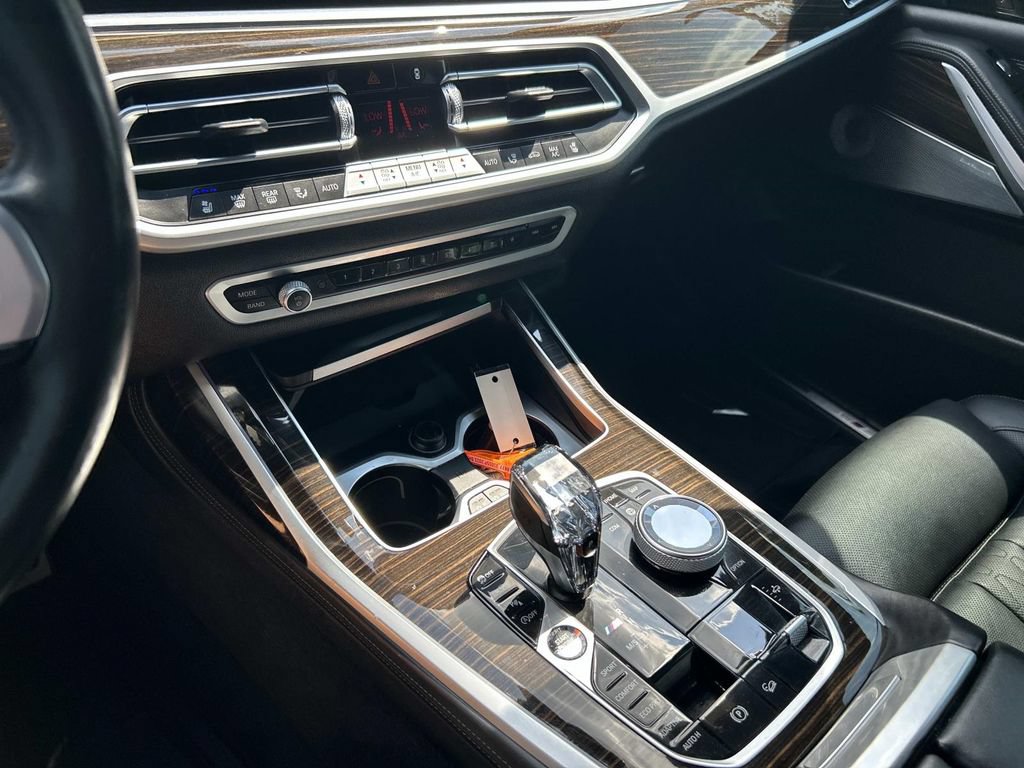 Used 2021 BMW X7 M50i AWD/4WD image 38