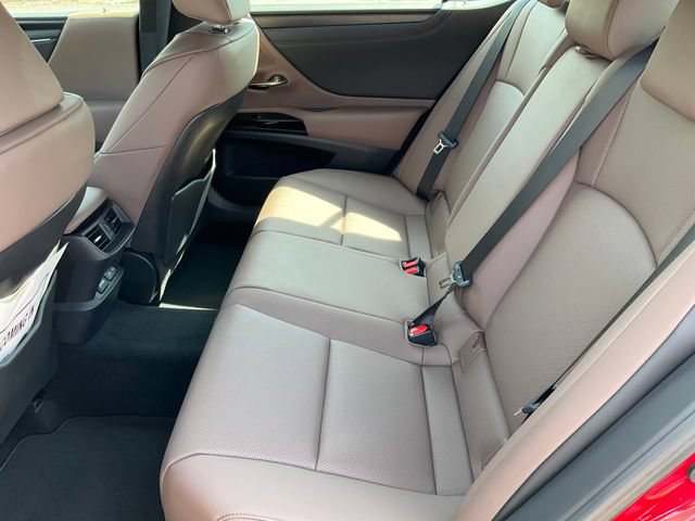 Used 2025 Lexus ES 350 w/ Premium Package FWD image 17