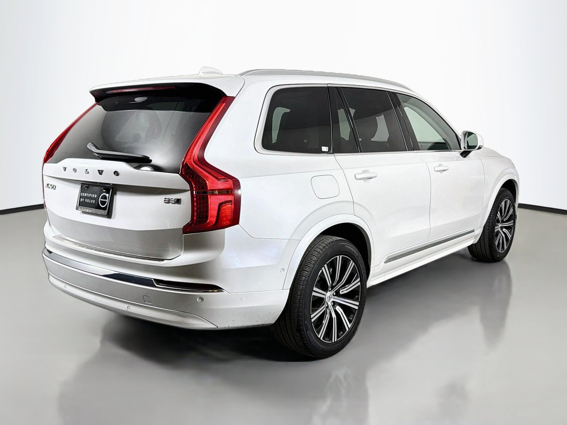 Used 2024 Volvo XC90 B5 Plus w/ Protection Package Premier AWD/4WD image 6