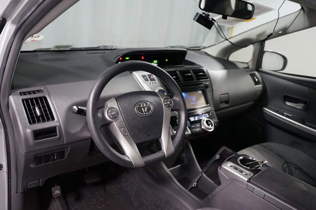 Used 2012 Toyota Prius V Three image 7