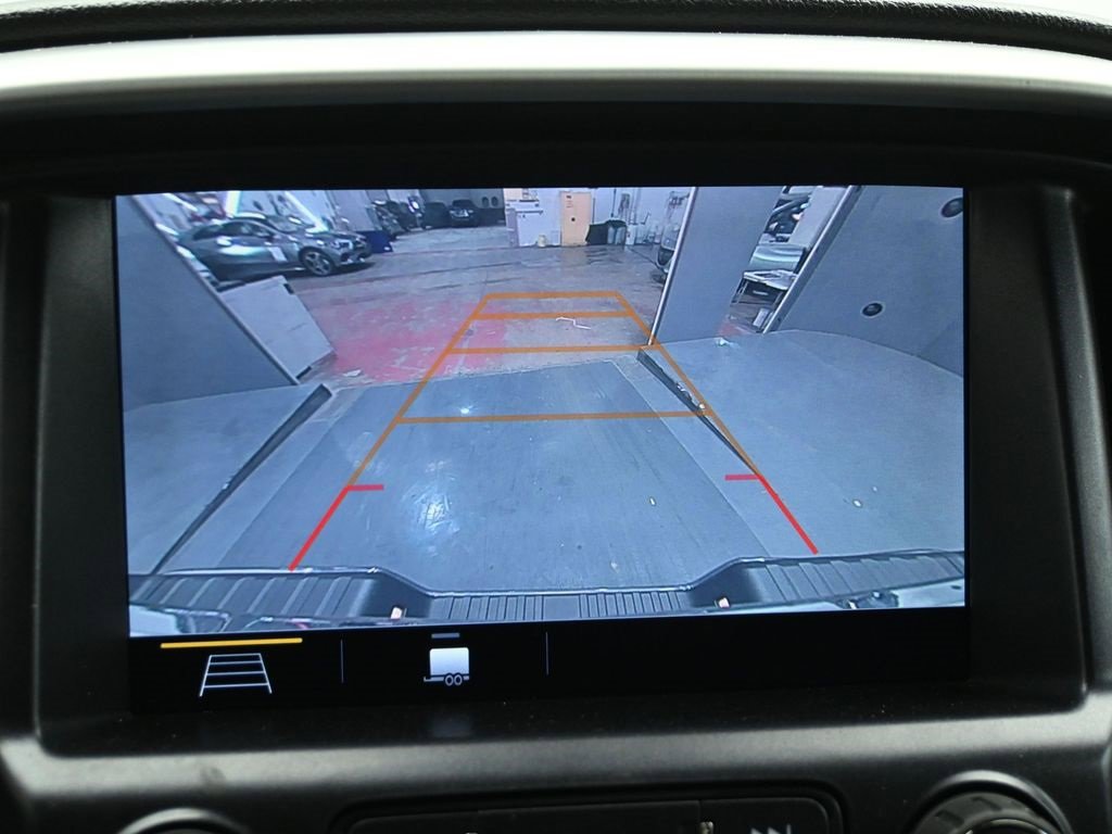 Used 2020 GMC Canyon SLE w/ Driver Alert Package image 16