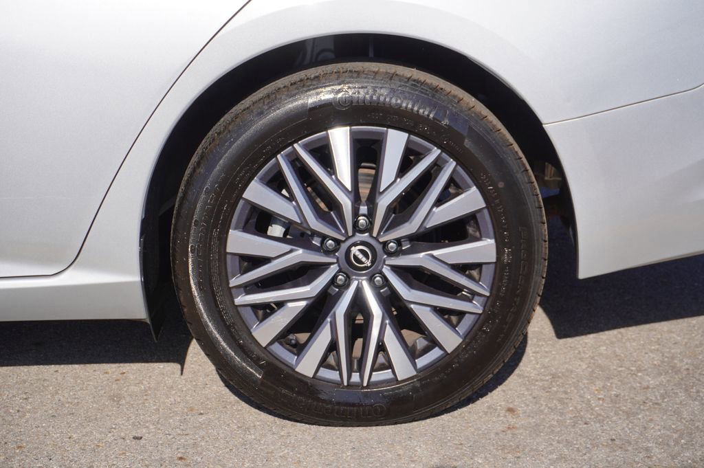 Used 2023 Nissan Altima 2.5 SV image 11