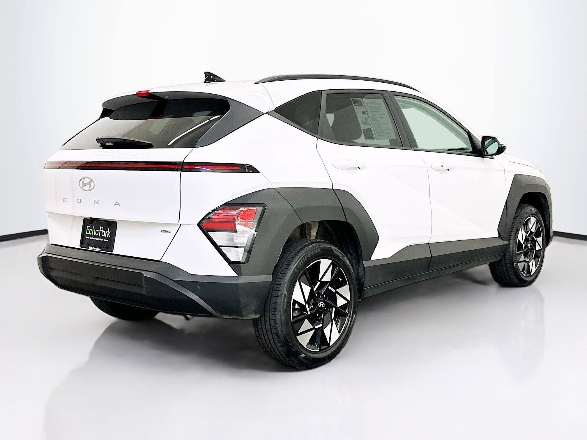 Used 2025 Hyundai Kona SEL image 9