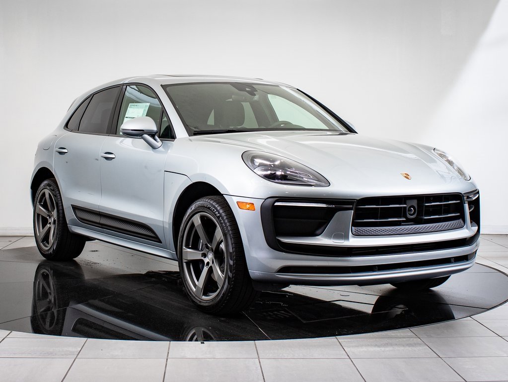 Used 2025 Porsche Macan image 10