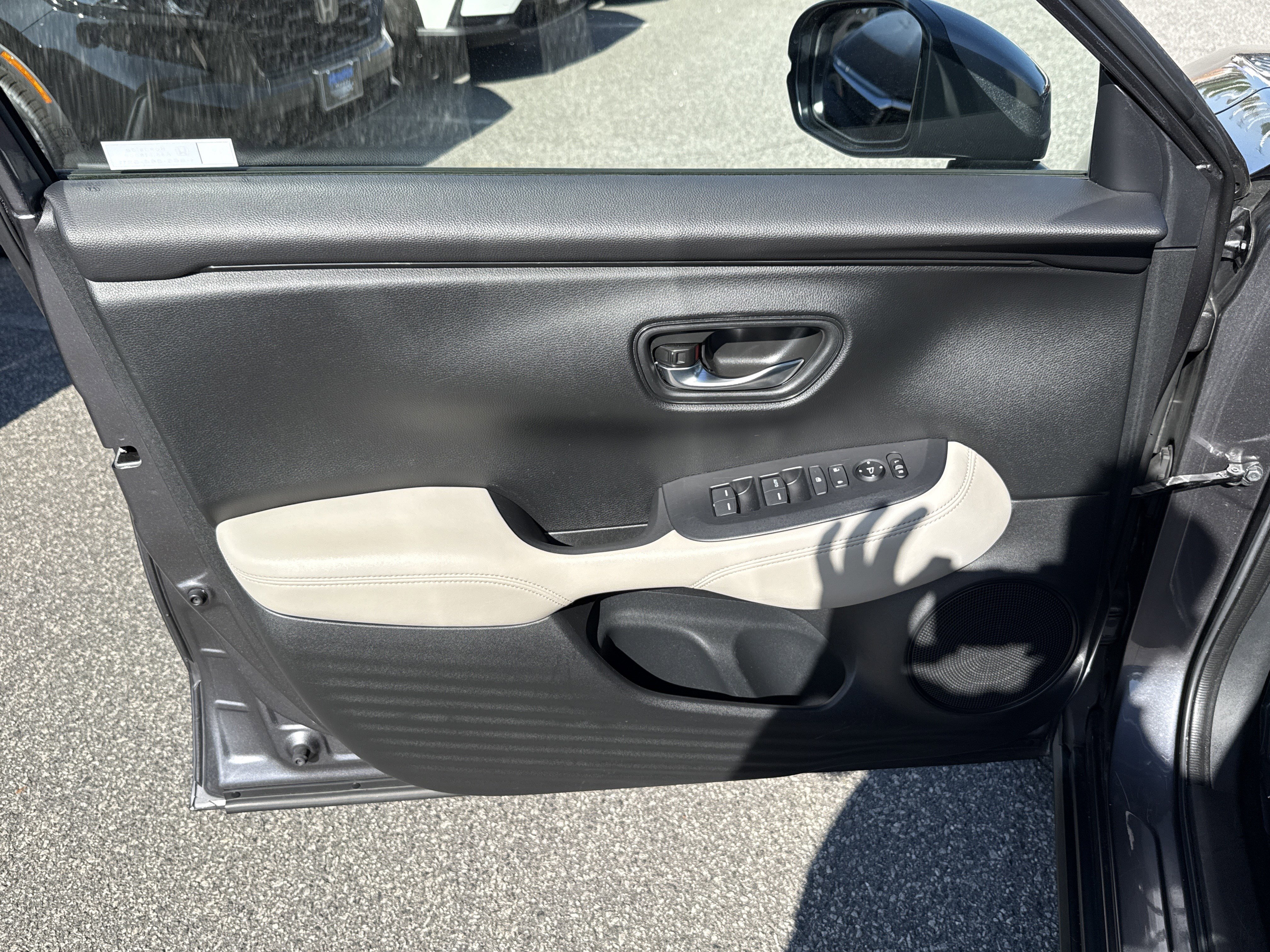 Certified 2023 Honda HR-V LX image 18