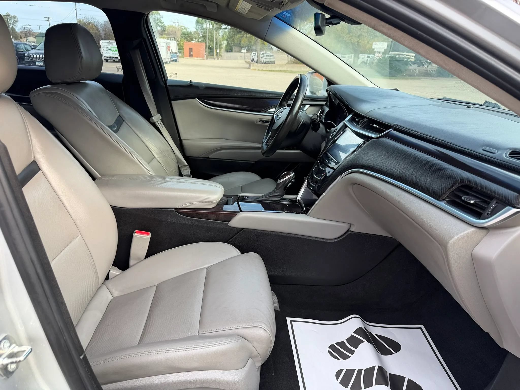Used 2017 Cadillac XTS Luxury FWD image 19