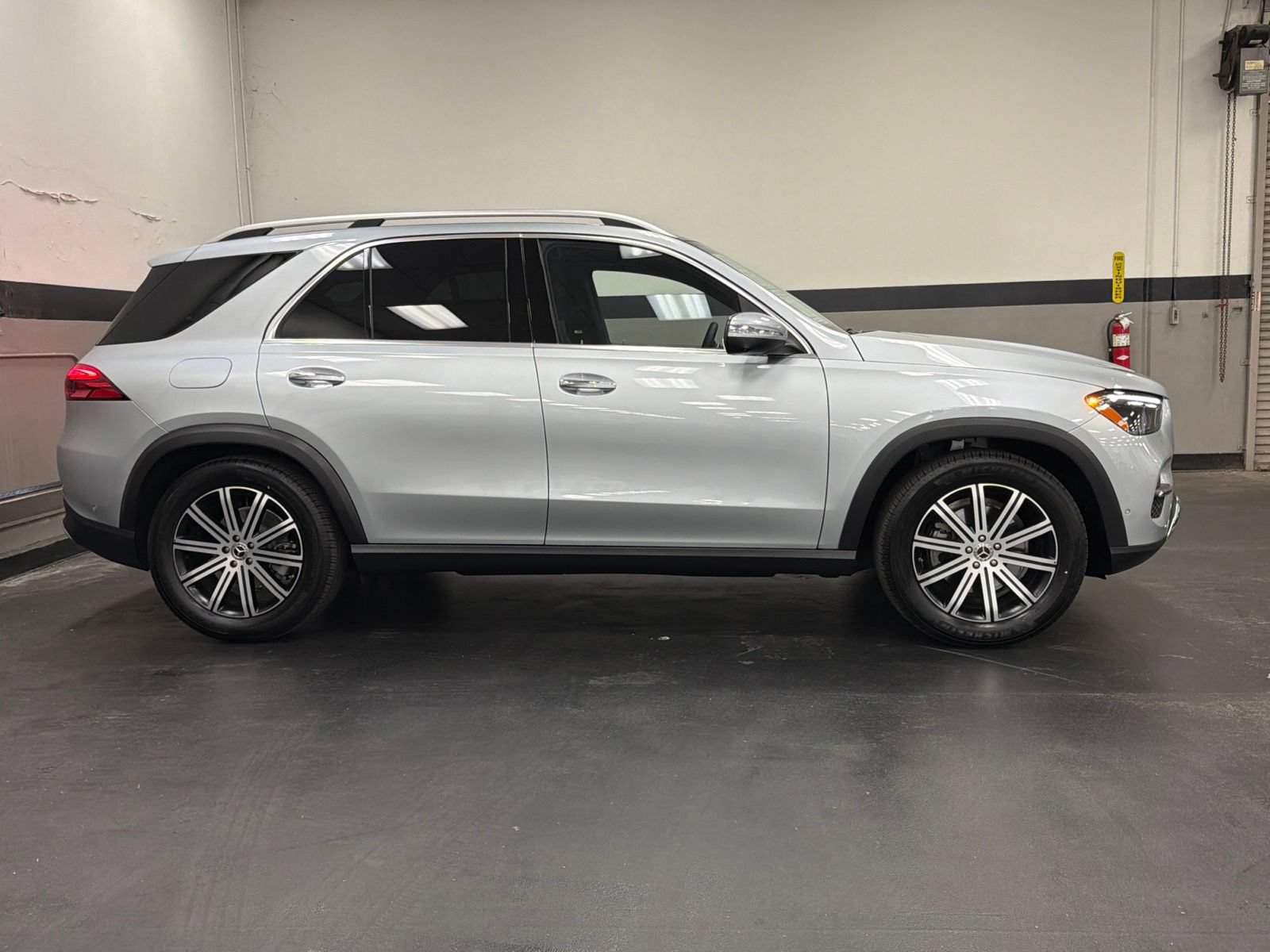 Certified 2026 Mercedes-Benz GLE 350 4MATIC image 3