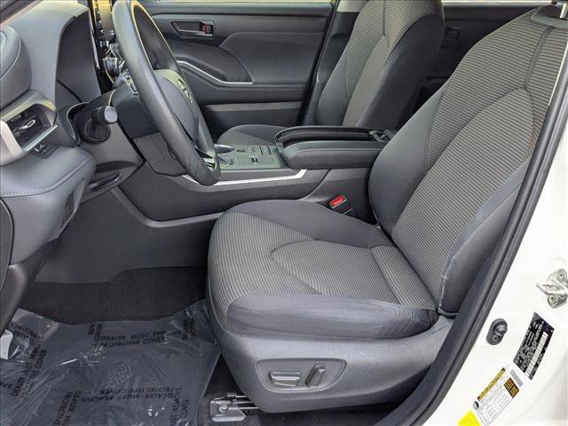 Used 2020 Toyota Highlander L image 15