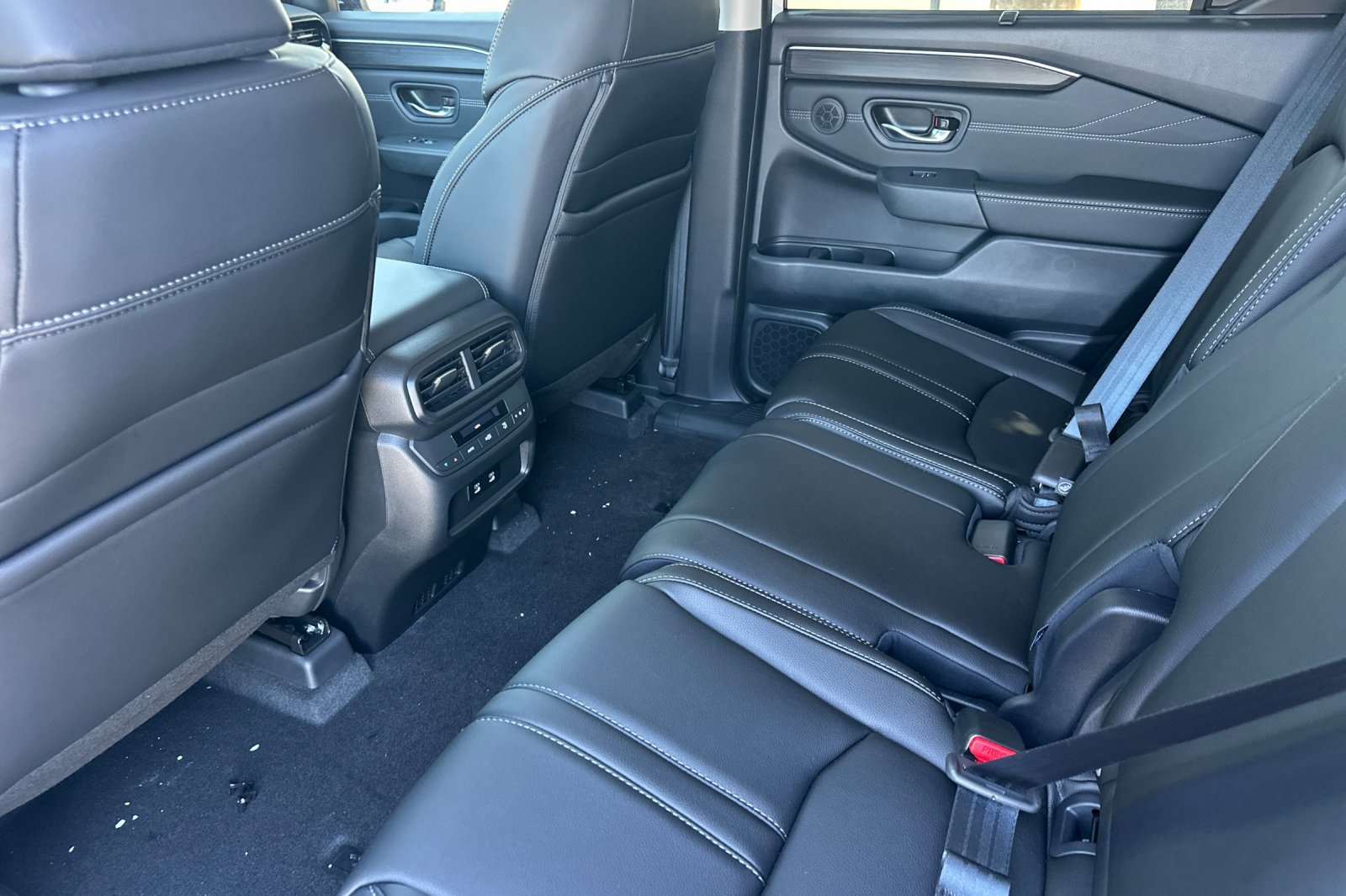 New 2026 Honda Pilot Touring image 13