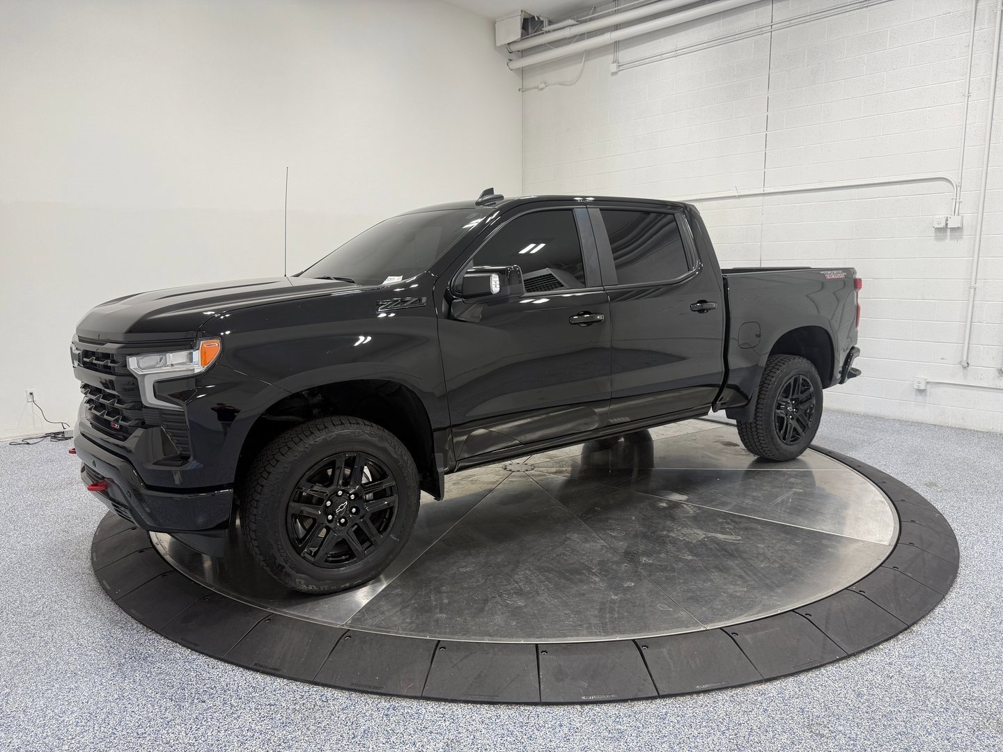 Used 2025 Chevrolet Silverado 1500 LT Trail Boss w/ LT Trail Boss Premium Package image 3
