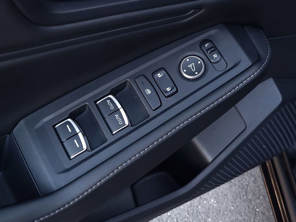 Used 2023 Honda Accord Sport image 11