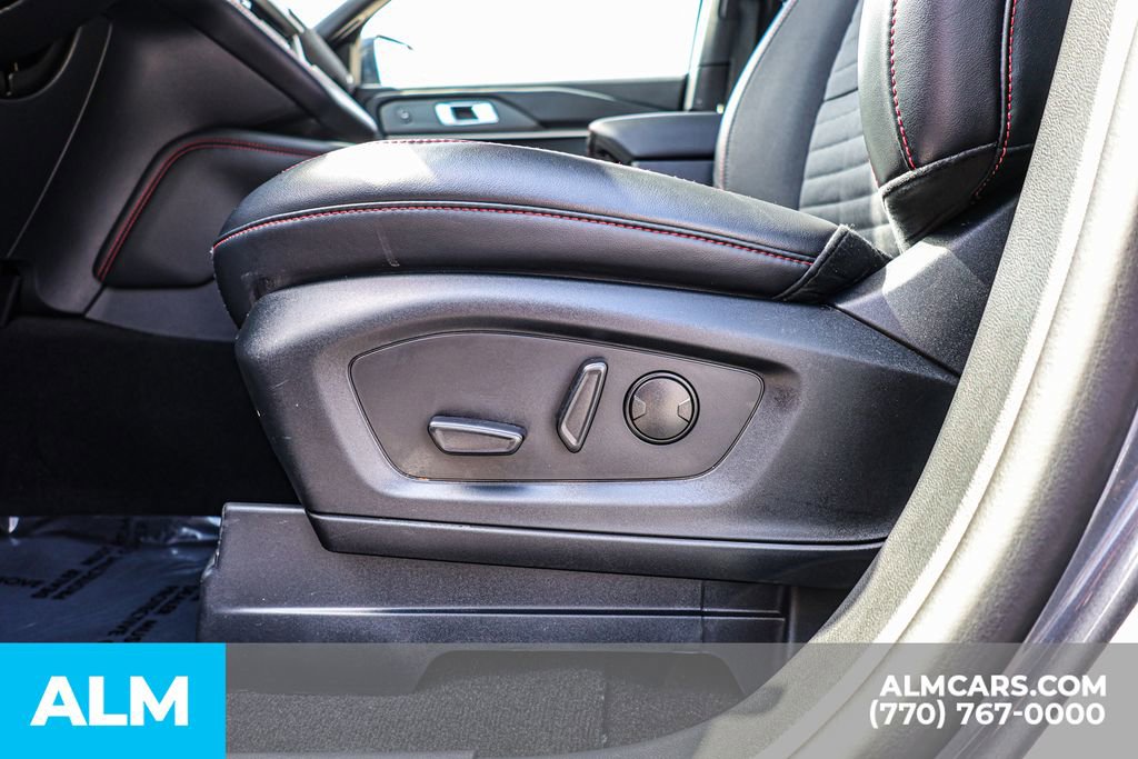 Used 2025 Ford Explorer ST-Line image 28