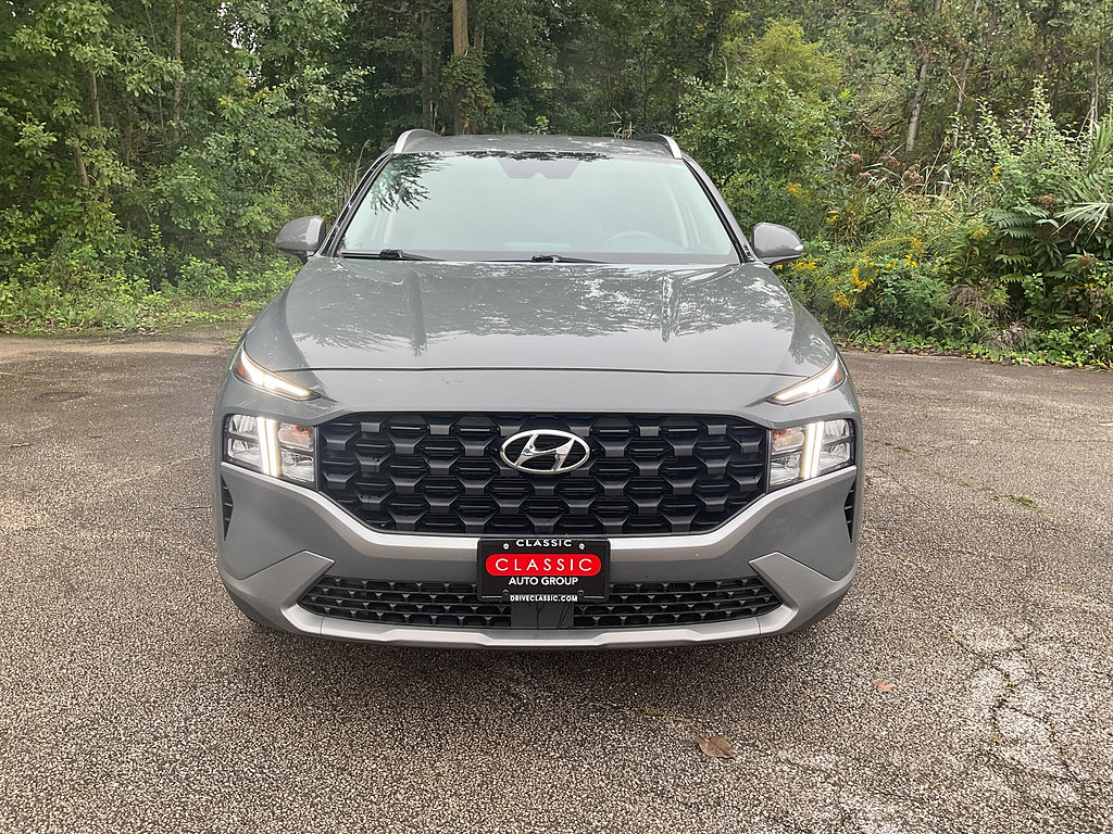 Used 2023 Hyundai Santa Fe SEL w/ Cargo Package AWD/4WD image 2