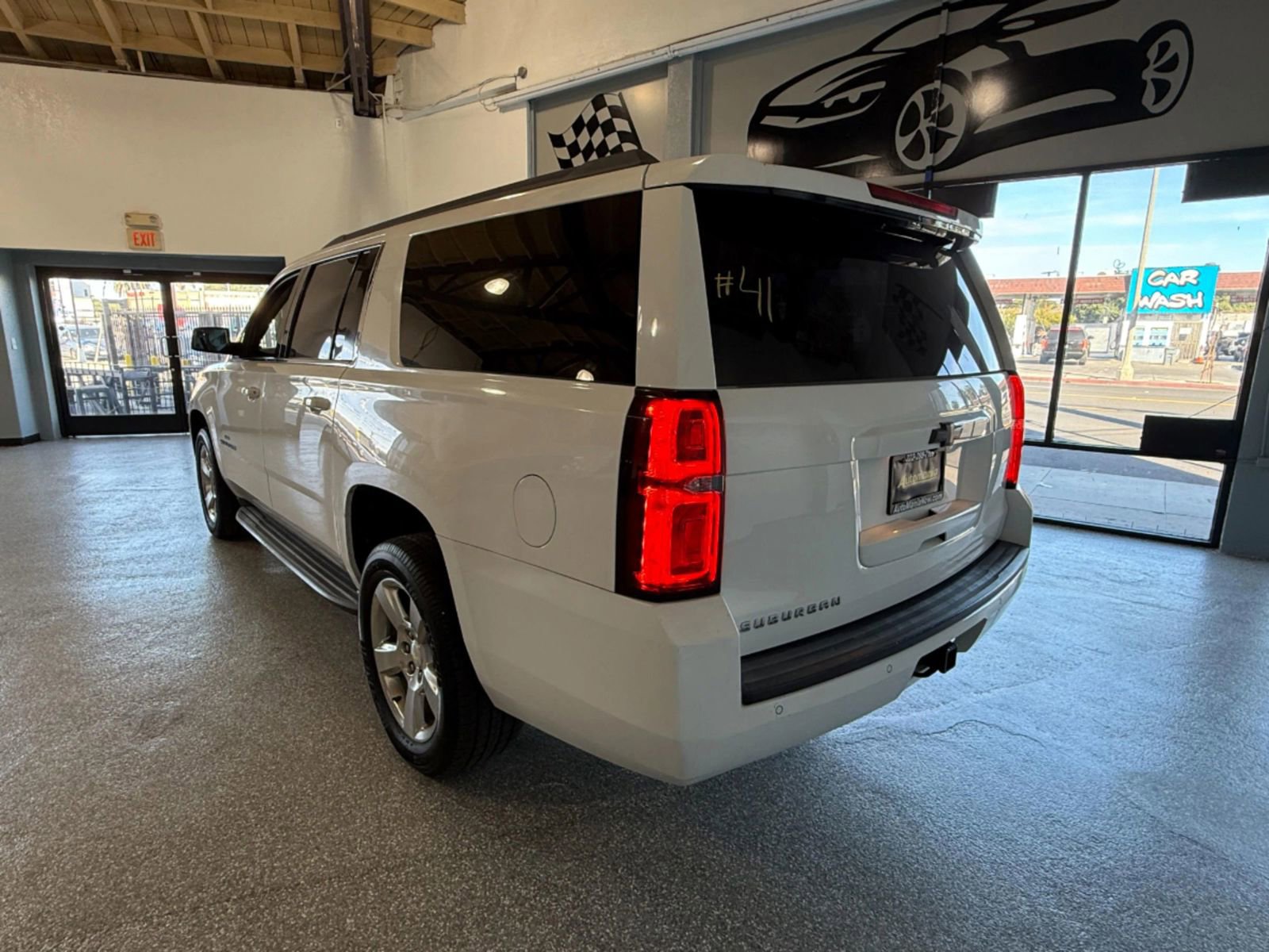 Used 2015 Chevrolet Suburban LS image 5