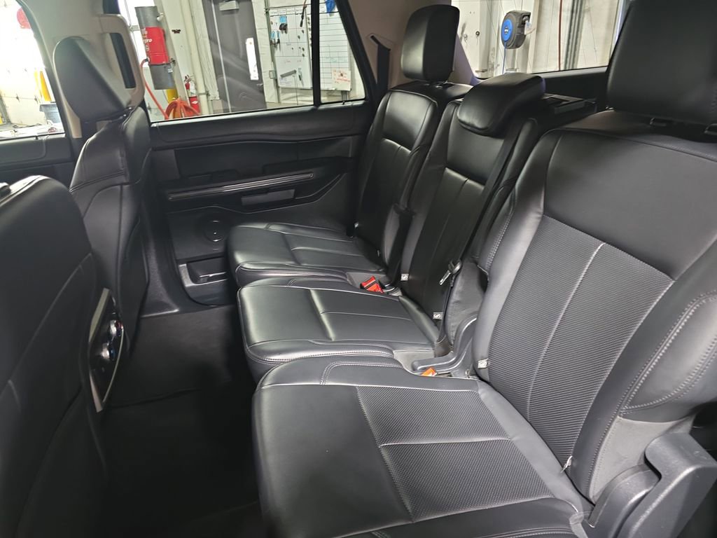 Used 2024 Ford Expedition Max XLT AWD/4WD image 17