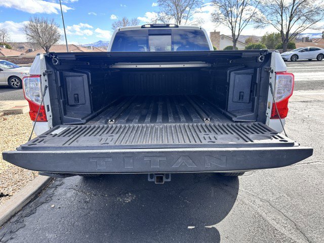 Used 2019 Nissan Titan PRO-4X w/ Pro-4x Convenience Package image 15