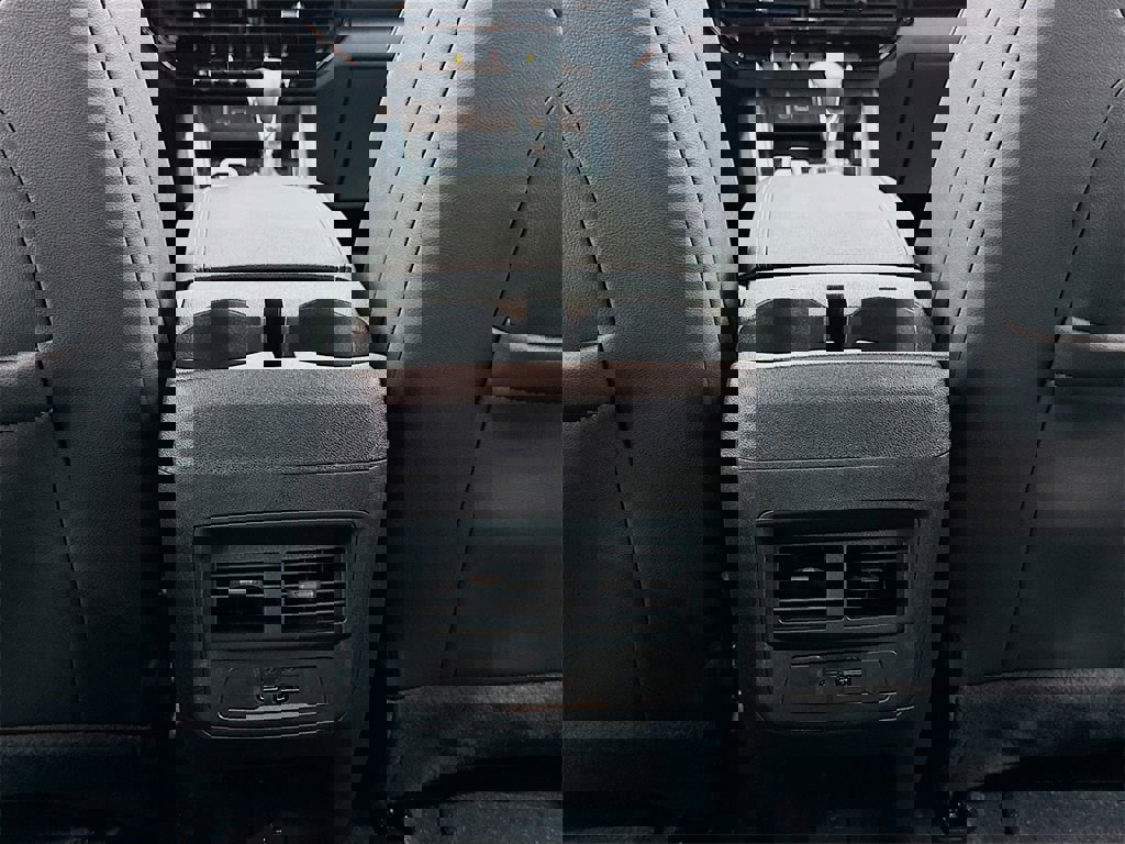 New 2026 GMC Canyon Elevation w/ Convenience Package image 29