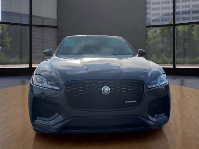 Used 2025 Jaguar F-PACE R-Dynamic S image 3