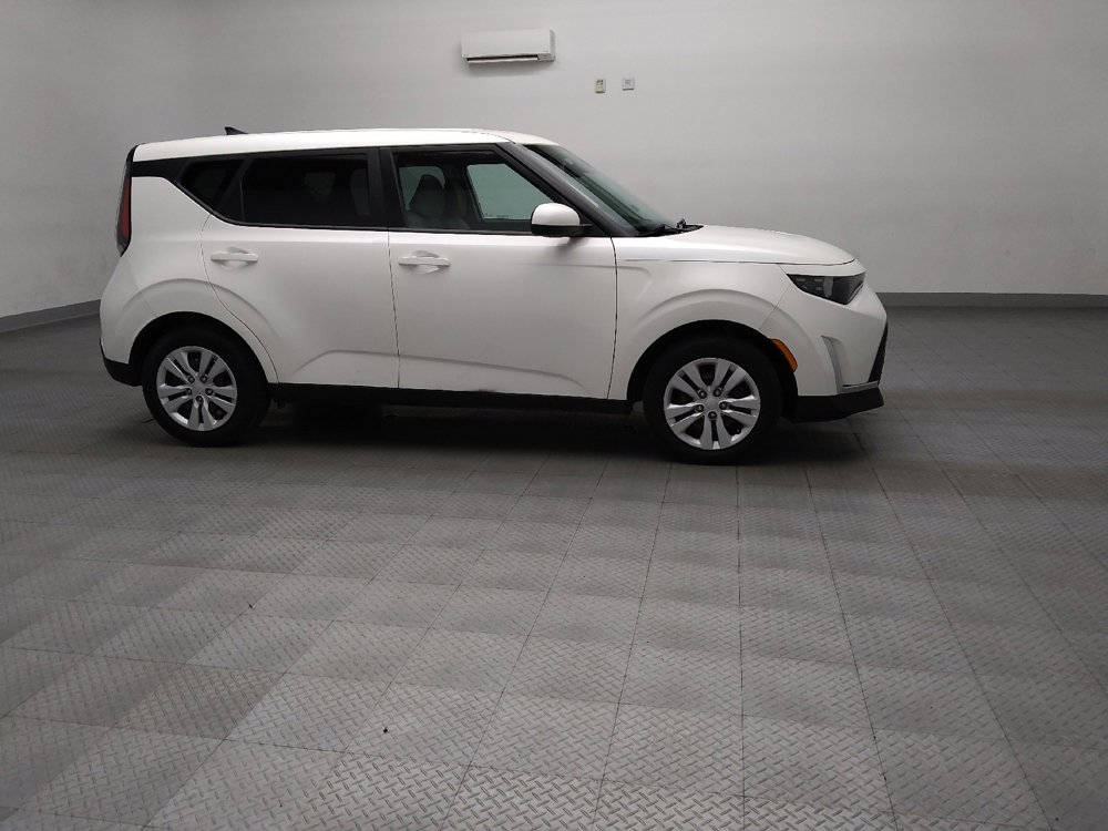 Used 2023 Kia Soul LX FWD image 11