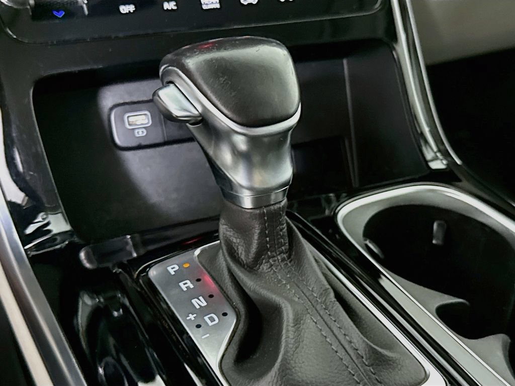 Used 2022 Kia Carnival SX FWD image 11
