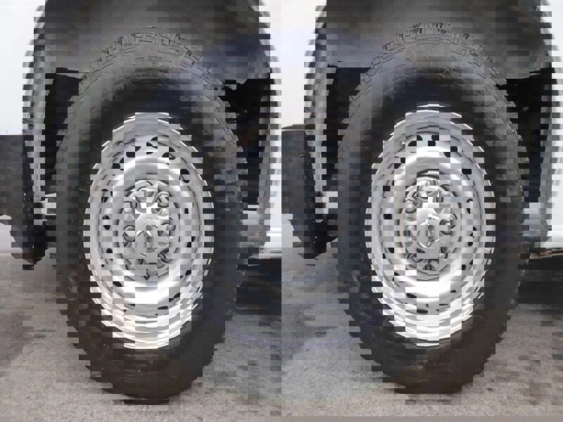 Used 2016 Nissan NV 3500 S image 26