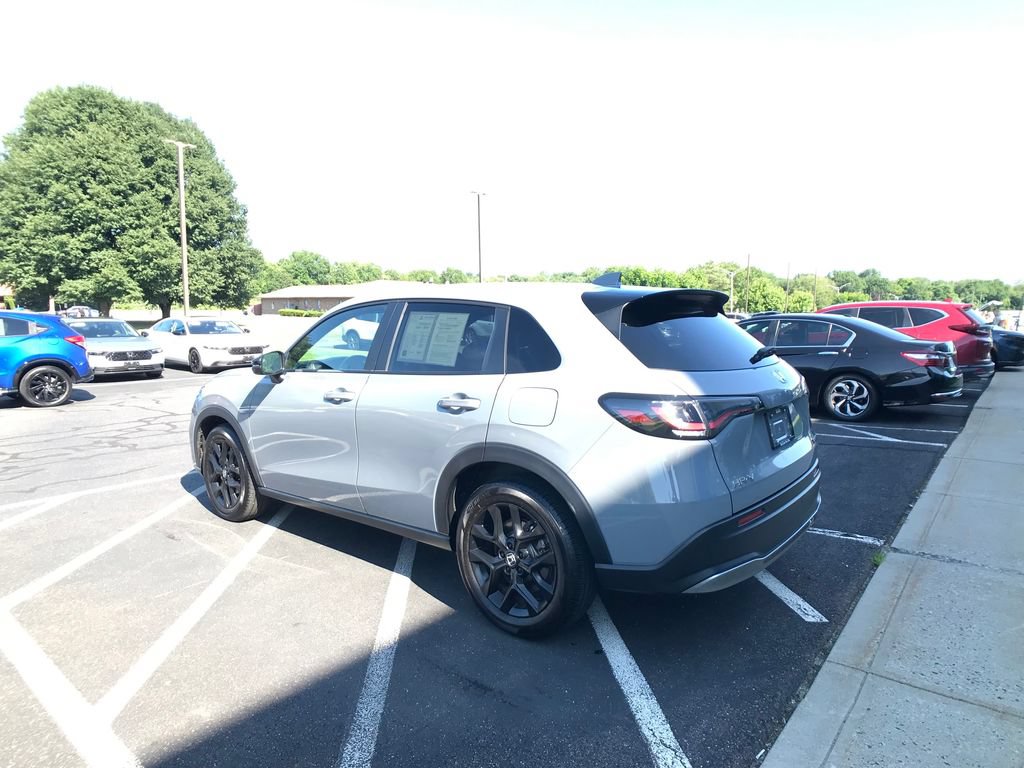Certified 2025 Honda HR-V Sport image 10