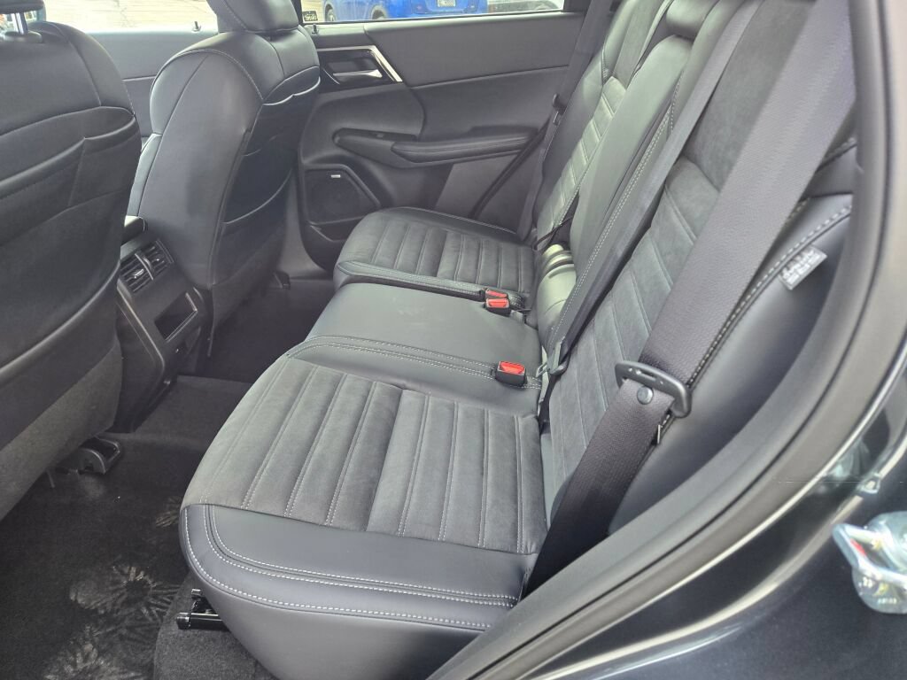 New 2026 Mitsubishi Outlander SEL AWD/4WD image 12