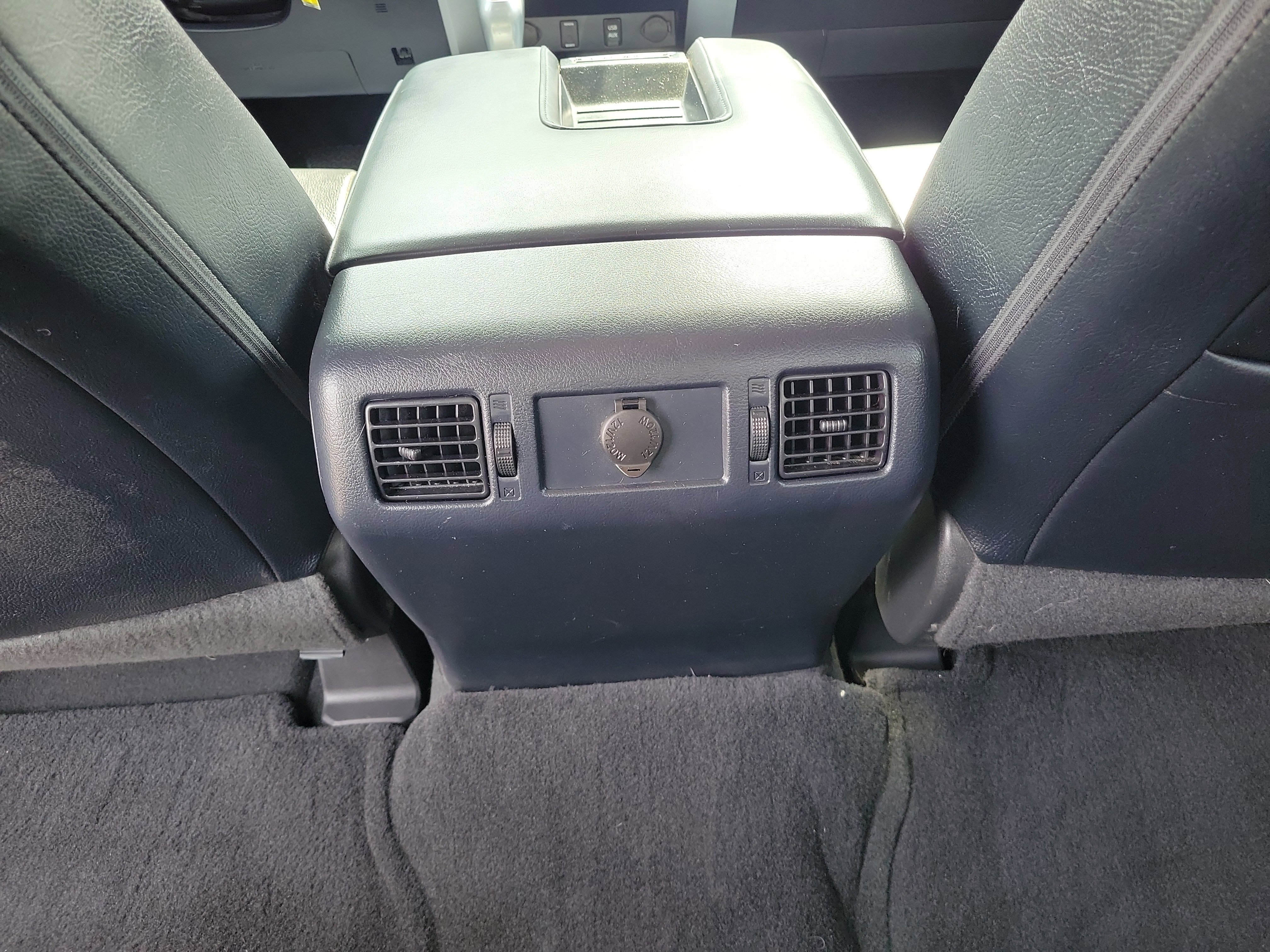 Used 2019 Toyota Tundra Limited w/ Limited Premium Package AWD/4WD image 11