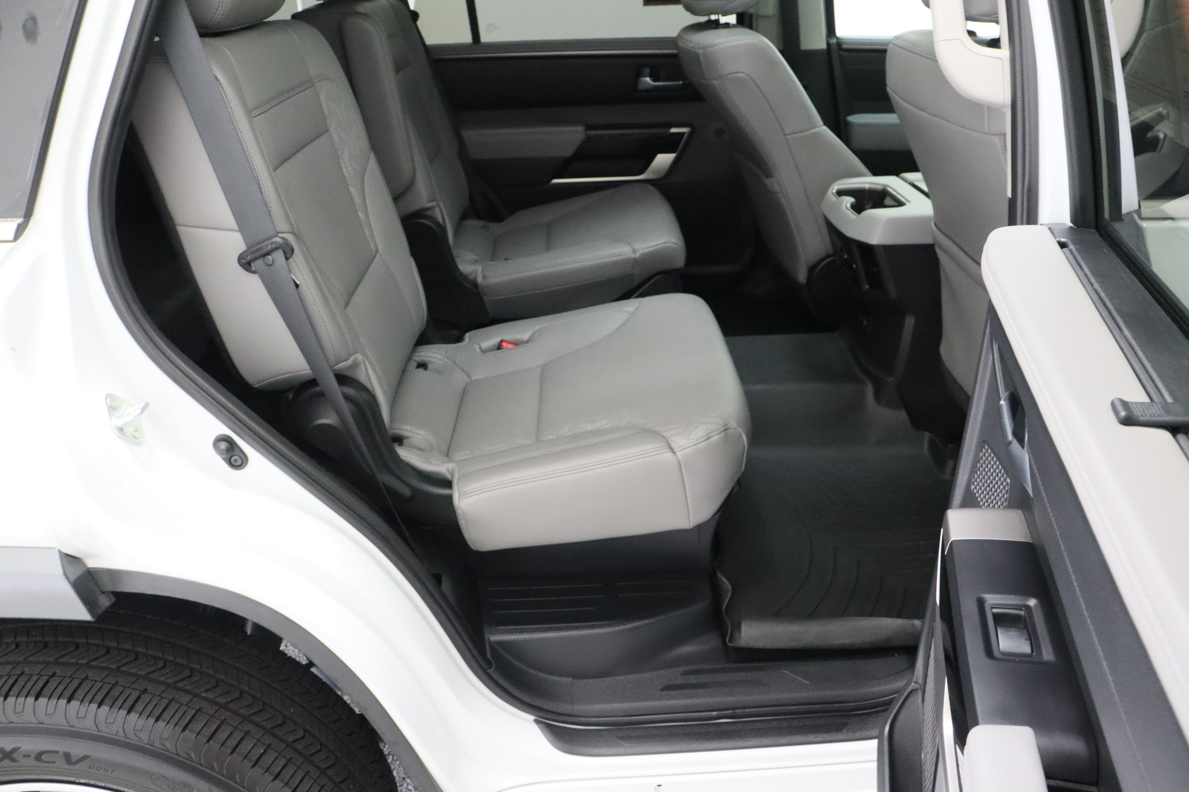 Certified 2024 Toyota Sequoia Limited AWD/4WD image 39