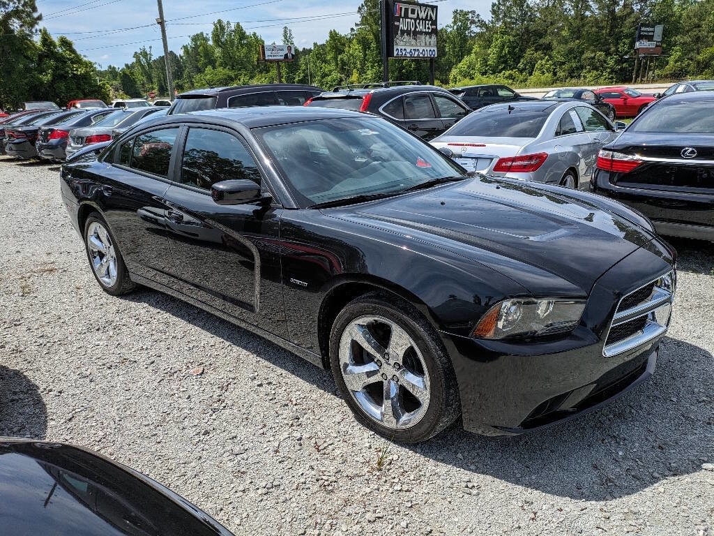 Used 2011 Dodge Charger R/T RWD image 1