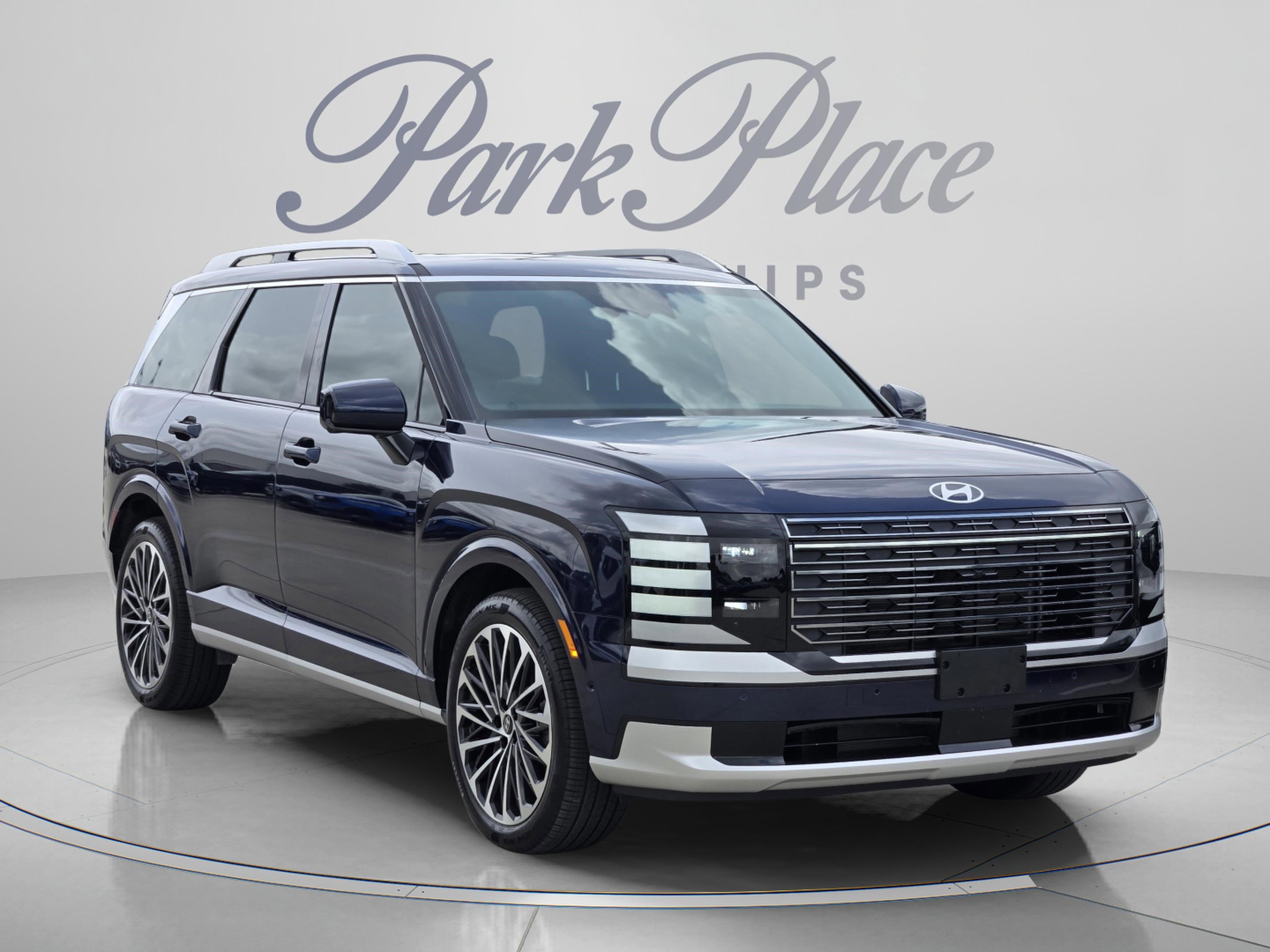 Used 2026 Hyundai Palisade Calligraphy FWD image 4