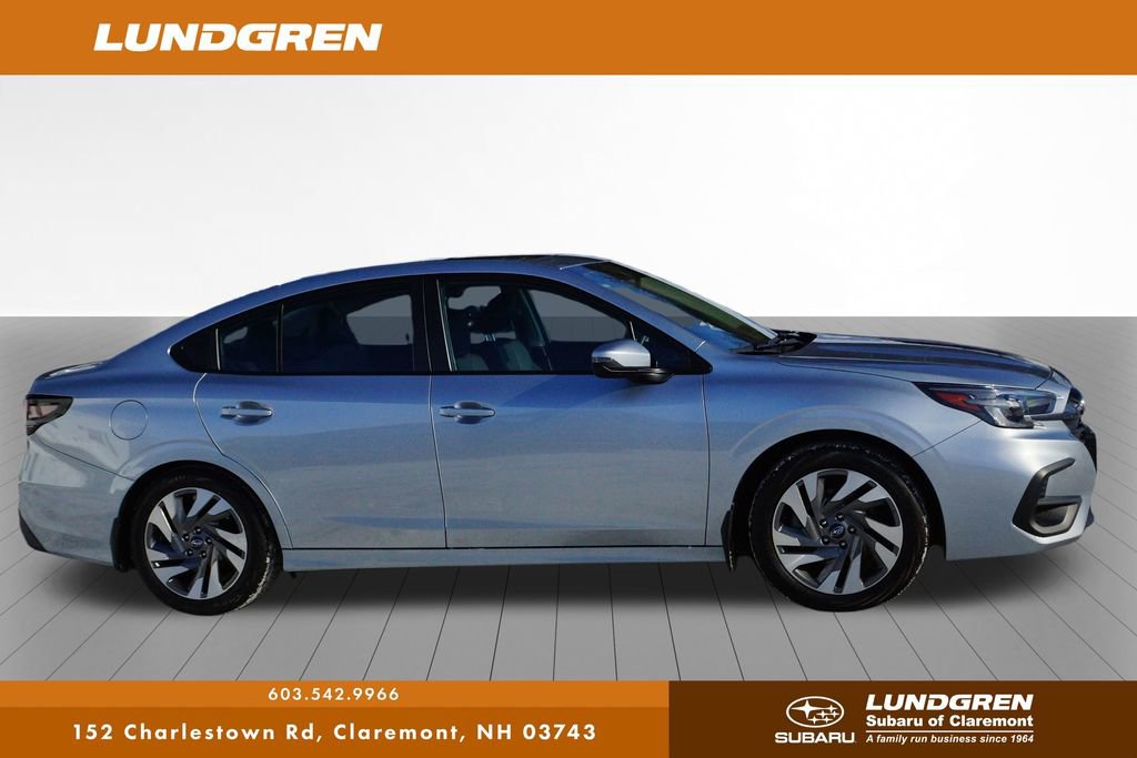 Used 2025 Subaru Legacy Limited AWD/4WD image 2