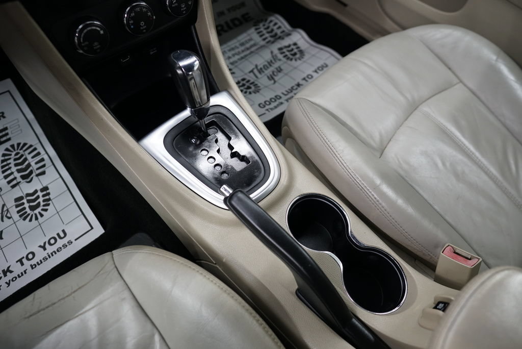 Used 2012 Chrysler 200 Limited FWD image 33
