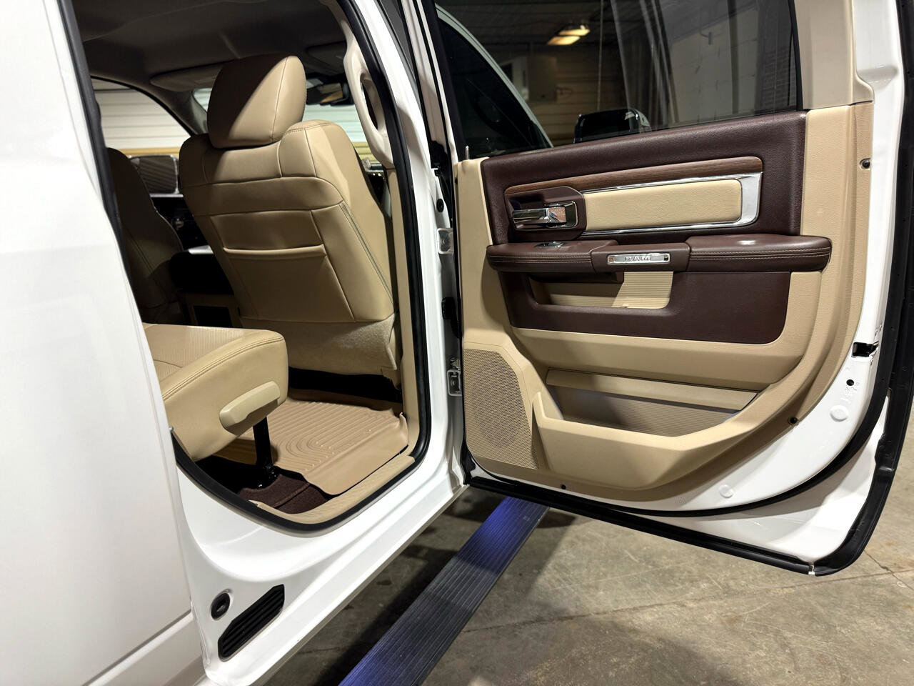 Used 2016 RAM 2500 Laramie w/ Convenience Group image 61