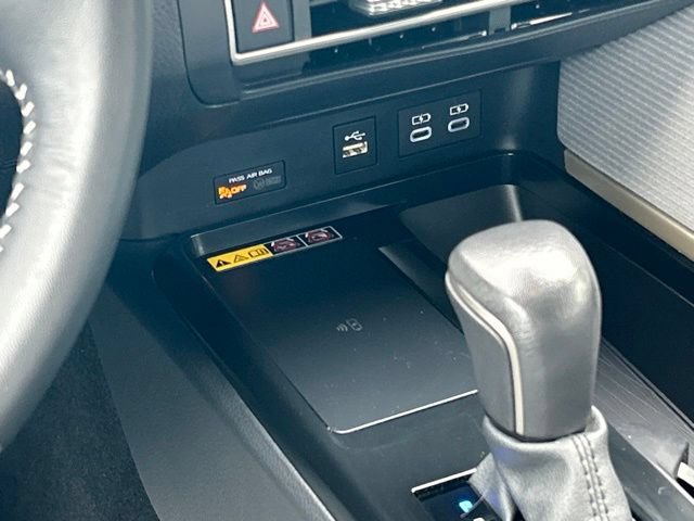 Used 2025 Toyota Camry SE AWD/4WD image 59