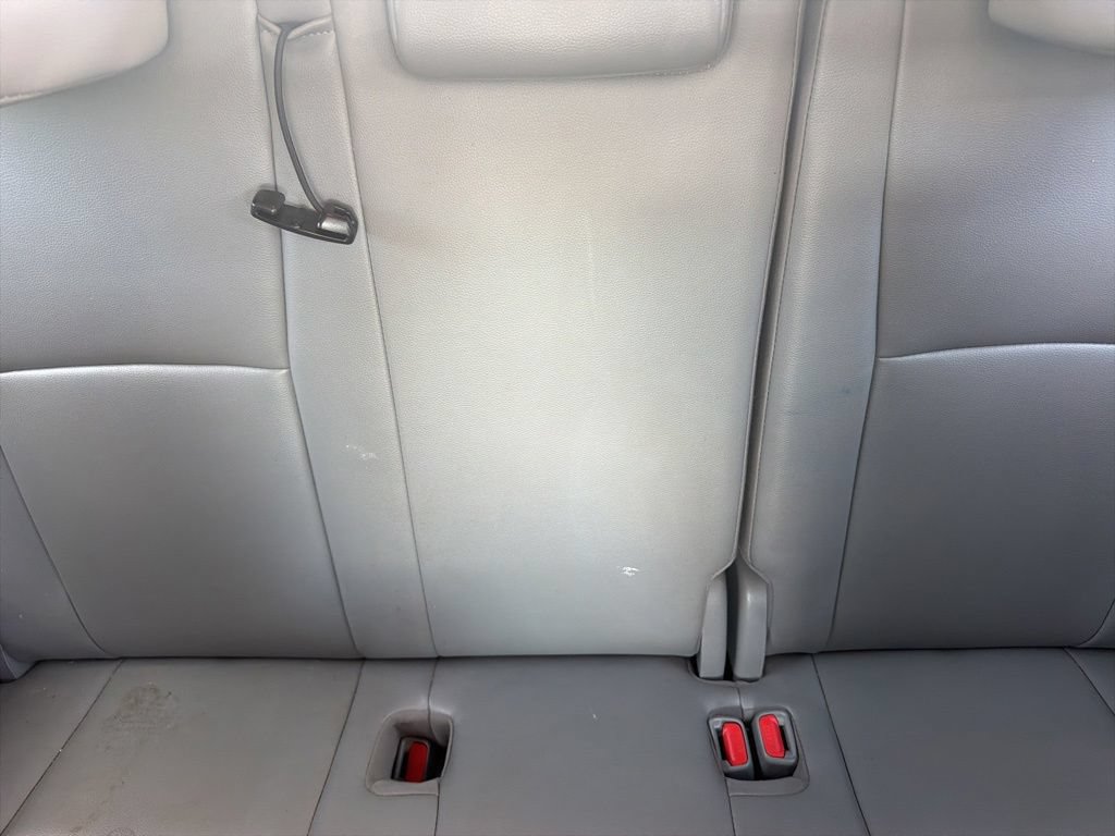 Used 2021 Toyota Highlander XLE FWD image 14