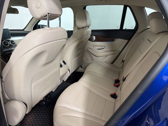 Used 2019 Mercedes-Benz GLC 300 4MATIC image 16