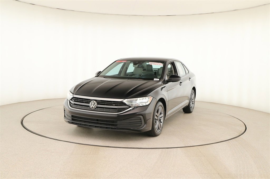 Used 2023 Volkswagen Jetta SE image 12