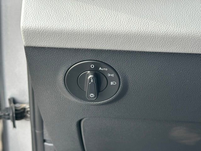 Certified 2023 Volkswagen Taos SE w/ Panoramic Sunroof Package image 23