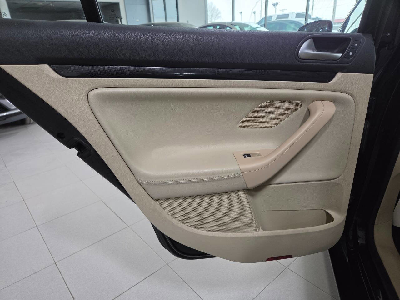 Used 2014 Volkswagen Jetta TDI image 16